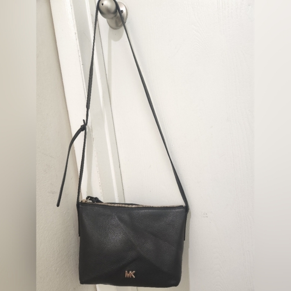 Michael Kors Black Leather Junie Medium Hobo Shoulder Bag